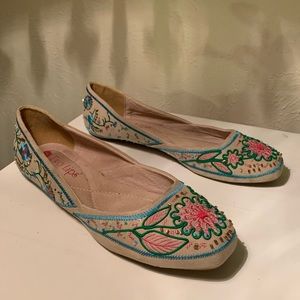 “Two Lips” brand beaded embroidered flat from dsw